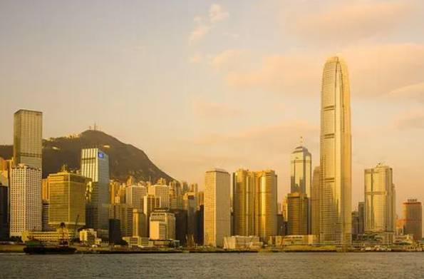 Investing Strategies Amid Falling Interest Rates